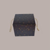 5 Pz Scatola per Confezioni Regalo Porta Panettone Basso Segreto in Carta Nero Grafica Stelle Oro 245x245H180mm [78a6f564]