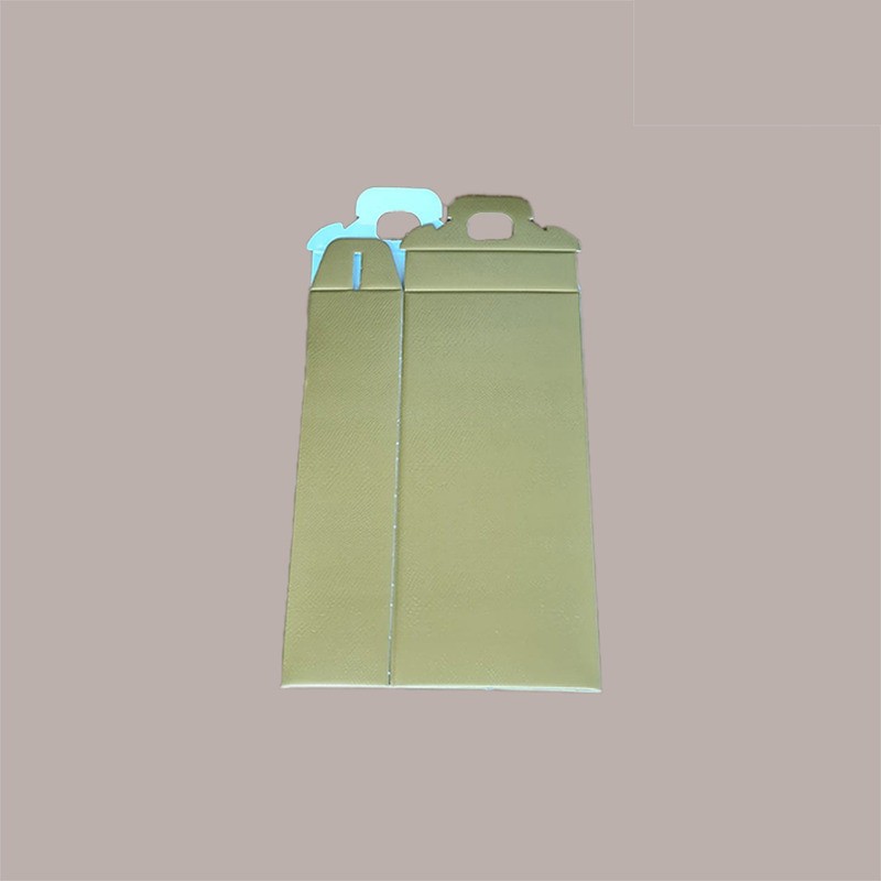 Scatola per Confezione Regalo Valigetta Natale in Cartoncino grafica Skin Oro con Finestra PVC 130x70H280mm 10 pezzi [fe7bfaed]