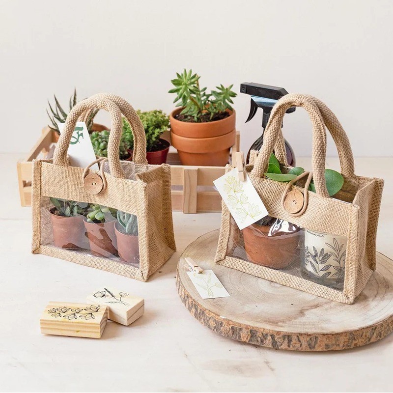 Shopper Busta Juta con Vetrina in PVC e Chiusura con Bottone il Legno 18+10xH13 cm 5 Pz [39766e45]
