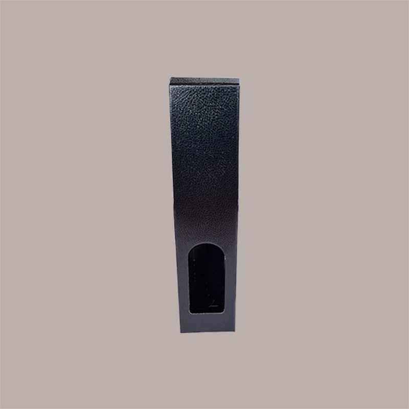 Scatola Astuccio Porta 1 Bottiglia 750  ml Vino Riesling in Cartoncino Nero grafica effetto pelle 90x90H410mm [cfe80bd1]