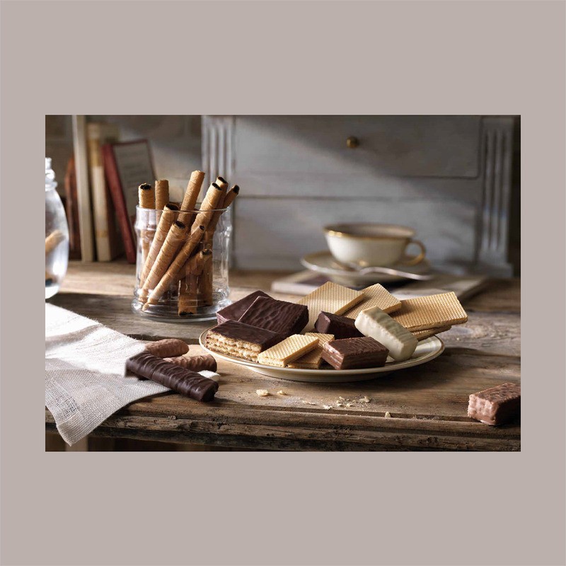 BABBI Babbini Waferini Assortiti, Cioccolatini al Latte e Fondente, Confezione Regalo in Latta da 600g, 55 Pezzi, 340 [d0a2f4be]