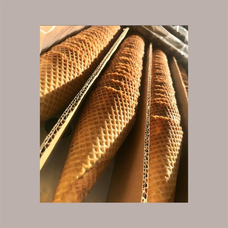 Cialdone Cartoccio Cono per Gelato Senza Glutine con Farina di Riso Italcialde Diametro Bocca 95 mm H 165 mm 162 pezz [50518e04]