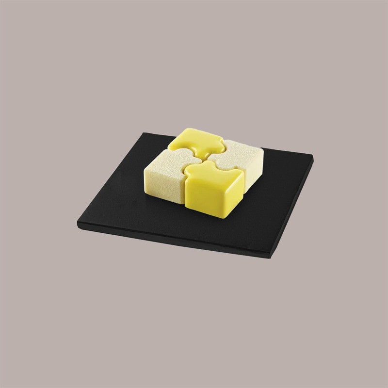 Sottotorta Vassoio Cartone Quadrato Liscio Tavoletta Oro Nero Usa e Getta 28x28cm 10 Kg [1b568730]