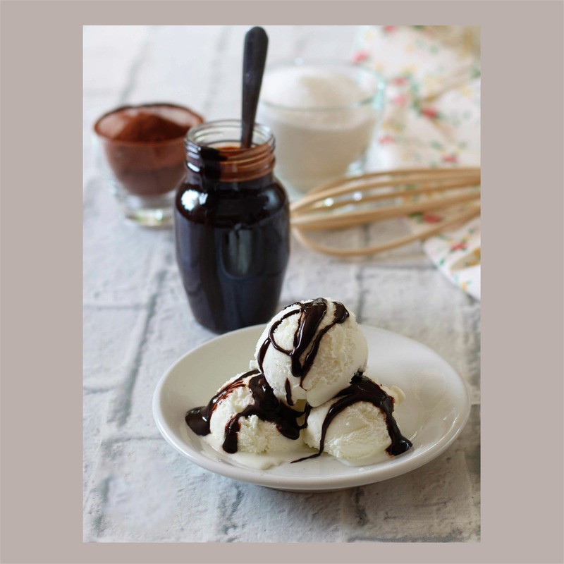 Topping Gusto Cioccolato Pinguino Salsa Dolce per Gelato Dessert Yogurt Bigatton 1,25 Kg [0ae7a4ef]